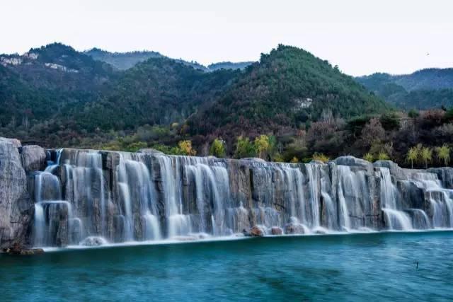 《岷峨诗稿》150期丨郭定乾：十万灯中天不夜，九重云外月交光